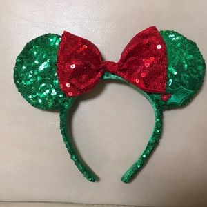 Christmas Minnie Mouse ears